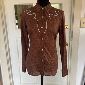 Roper western snap-button shirt in brown with white embroidered detailing.